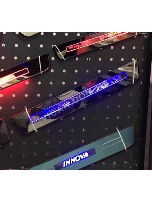 Накладки LED на пороги Toyota Hilux Vigo